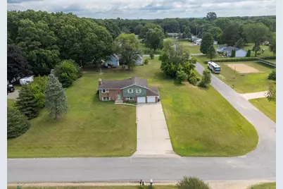 81611 White Oak Drive, Decatur, MI 49045 - Photo 3