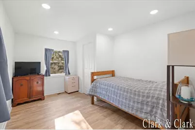 536 E Bond Street, Hastings, MI 49058 - Photo 11
