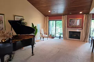 7229 Creeks Bend Dr, West Bloomfield, MI 48322 - Photo 3