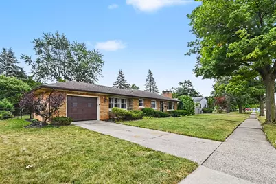 1639 Wellington Road, Lansing, MI 48910 - Photo 3