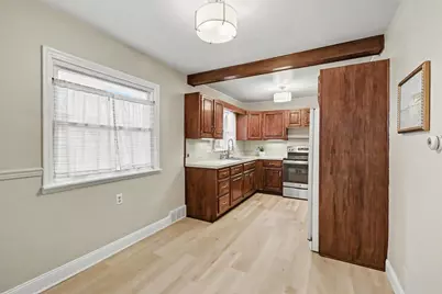 1639 Wellington Road, Lansing, MI 48910 - Photo 9
