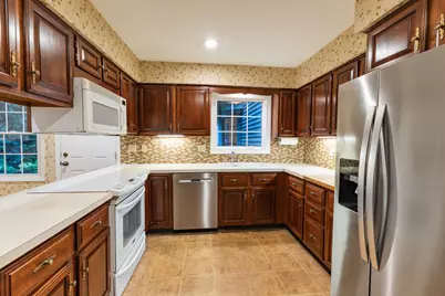 8245 Heritage Drive, Kalamazoo, MI 49009 - Photo 9