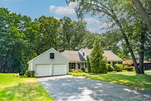 8245 Heritage Dr, Kalamazoo, MI 49009 - Photo 5