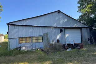 9381 Jones Rd, Howard City, MI 49329 - Photo 3