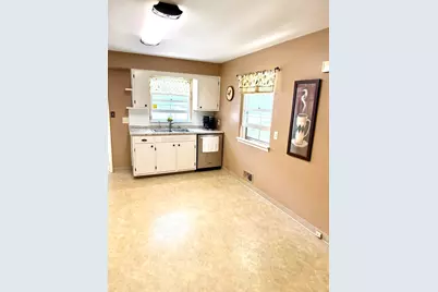 1615 Roger Avenue, Benton Harbor, MI 49022 - Photo 5