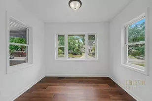 29 Home St SW, Grand Rapids, MI 49507 - Photo 11