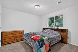 728 W River Hills Ct, Newaygo, MI 49337 - Photo 25