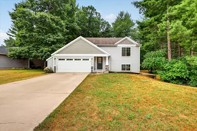 728 W River Hills Court, Newaygo, MI 49337 - Photo 3