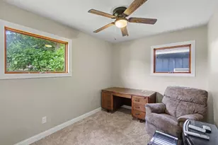 6380 Oakridge Dr, Jonesville, MI 49250 - Photo 11