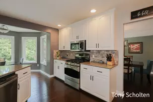 6054 Summerhill Dr, Hudsonville, MI 49426 - Photo 5