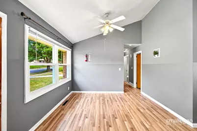 1532 Mayfield Avenue NE, Grand Rapids, MI 49505 - Photo 7