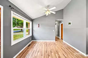 1532 Mayfield Ave NE, Grand Rapids, MI 49505 - Photo 7