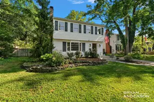 2221 El Dorado Dr SE, Grand Rapids, MI 49506 - Photo 3