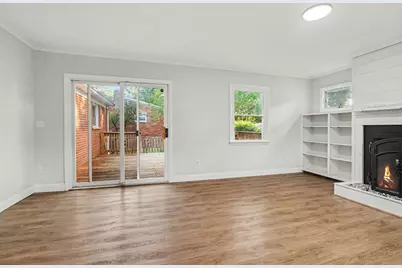 646 Center Drive, Ann Arbor, MI 48103 - Photo 5