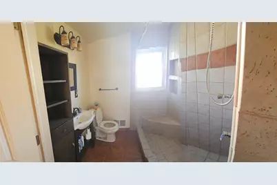 305 Chestnut Avenue, Hazel Park, MI 48030 - Photo 9