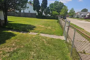 305 Chestnut Ave, Hazel Park, MI 48030 - Photo 15