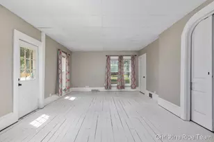 614 W Washington St, Greenville, MI 48838 - Photo 5