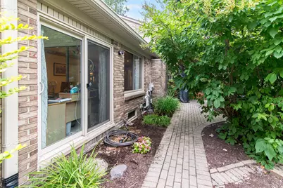 29822 Deer Run, Farmington Hills, MI 48331 - Photo 5