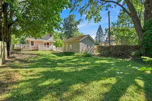 516 Curtis St NE, Grand Rapids, MI 49505 - Photo 3