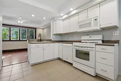 516 Curtis Street NE, Grand Rapids, MI 49505 - Photo 9