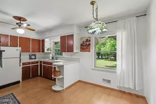 627 N Orient St, Parchment, MI 49004 - Photo 5