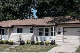 1205 Fountain St NE, Grand Rapids, MI 49503 - Photo 1