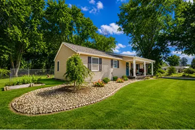 985 Greenfield Avenue, Saint Joseph, MI 49085 - Photo 1