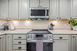 985 Greenfield Ave, Saint Joseph, MI 49085 - Photo 13