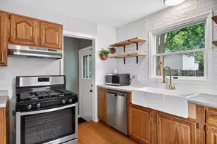 111 Melbourne St NE, Grand Rapids, MI 49505 - Photo 9