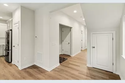 9721 Sapphire Lane, Portage, MI 49002 - Photo 11