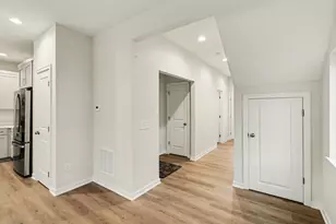 9721 Sapphire Ln, Portage, MI 49002 - Photo 11