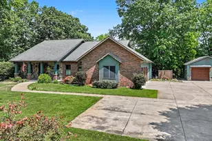 1653 Fairview Dr, Allegan, MI 49010 - Photo 3