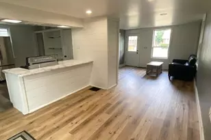1360 Paris Ave NE, Grand Rapids, MI 49505 - Photo 3