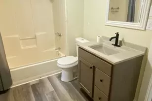 1360 Paris Ave NE, Grand Rapids, MI 49505 - Photo 9
