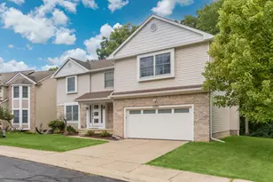3085 N Foxridge Ct, Ann Arbor, MI 48105 - Photo 3