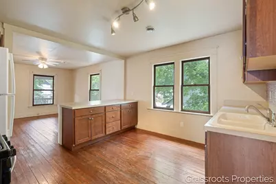 1129 Hamilton Avenue NW, Grand Rapids, MI 49504 - Photo 11