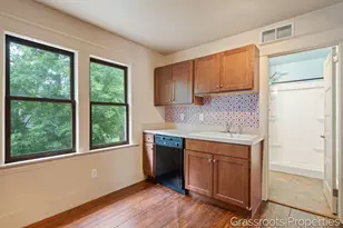 1129 Hamilton Ave NW, Grand Rapids, MI 49504 - Photo 9