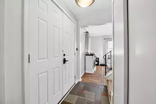 145 Lincolnwood Dr, Battle Creek, MI 49015 - Photo 5