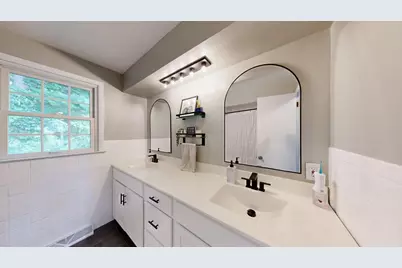 2046 Acton Road NW, Grand Rapids, MI 49504 - Photo 17