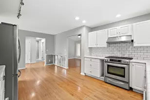 68377 Riverview Dr, South Haven, MI 49090 - Photo 11