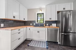 1214 Woodlawn Ave, Grand Haven, MI 49417 - Photo 17