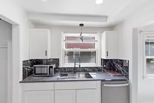 21211 Newcastle Rd, Harper Woods, MI 48225 - Photo 13