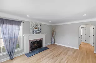 21211 Newcastle Rd, Harper Woods, MI 48225 - Photo 5