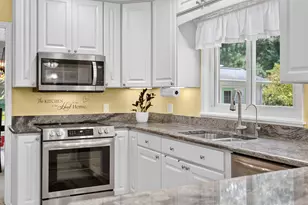 351 W Ridge Cir, Kalamazoo, MI 49009 - Photo 15