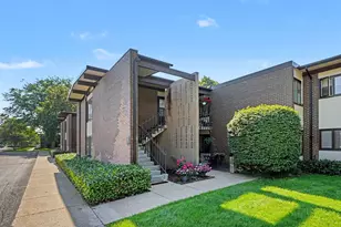 808 S Beacon Blvd, Grand Haven, MI 49417 - Photo 1