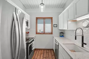 808 S Beacon Blvd, Grand Haven, MI 49417 - Photo 7