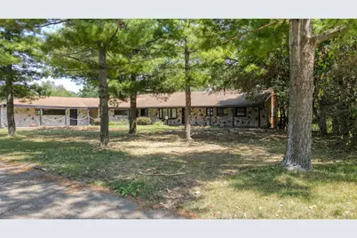 3910 Comanche Court SW, Grandville, MI 49418 - Photo 3