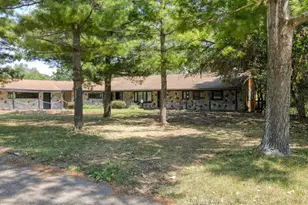 3910 Comanche Ct SW, Grandville, MI 49418 - Photo 3