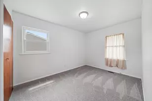 5574 Dogwood Dr, Jackson, MI 49201 - Photo 21