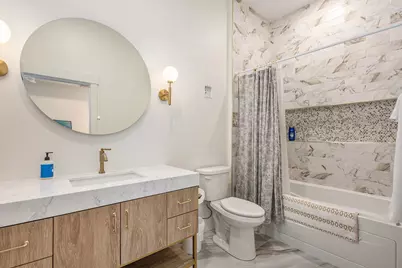 300 Washington Avenue #4, Grand Haven, MI 49417 - Photo 13